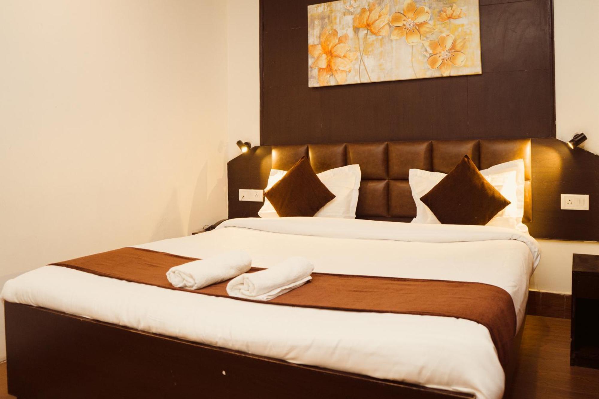 Hotel Siddhi Vinayak Regency, Mg Marg Гангток Екстериор снимка
