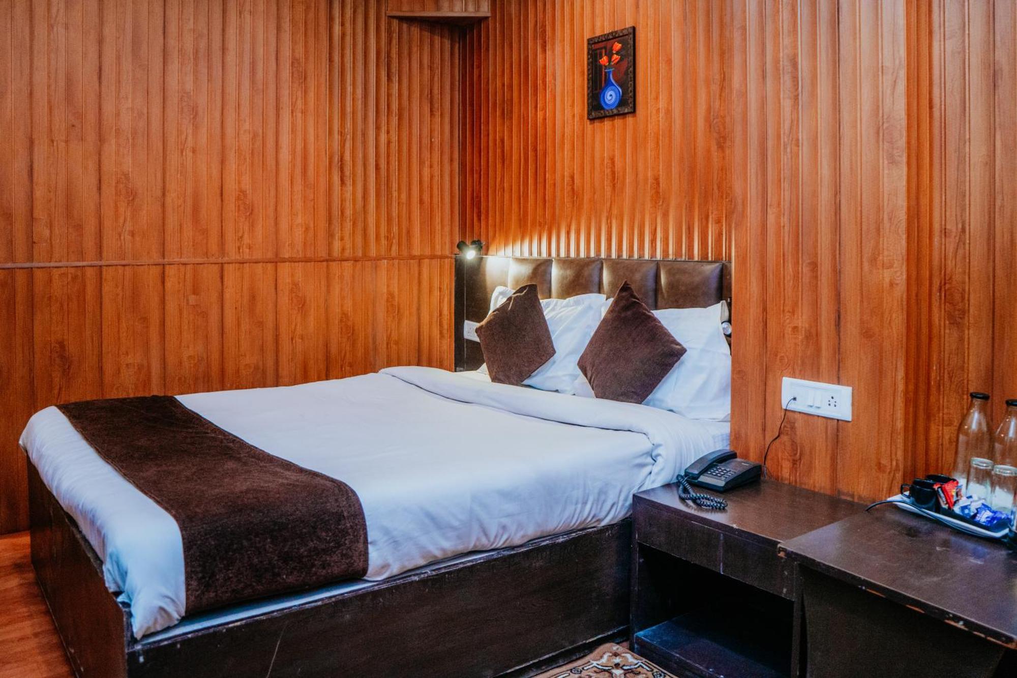 Hotel Siddhi Vinayak Regency, Mg Marg Гангток Екстериор снимка