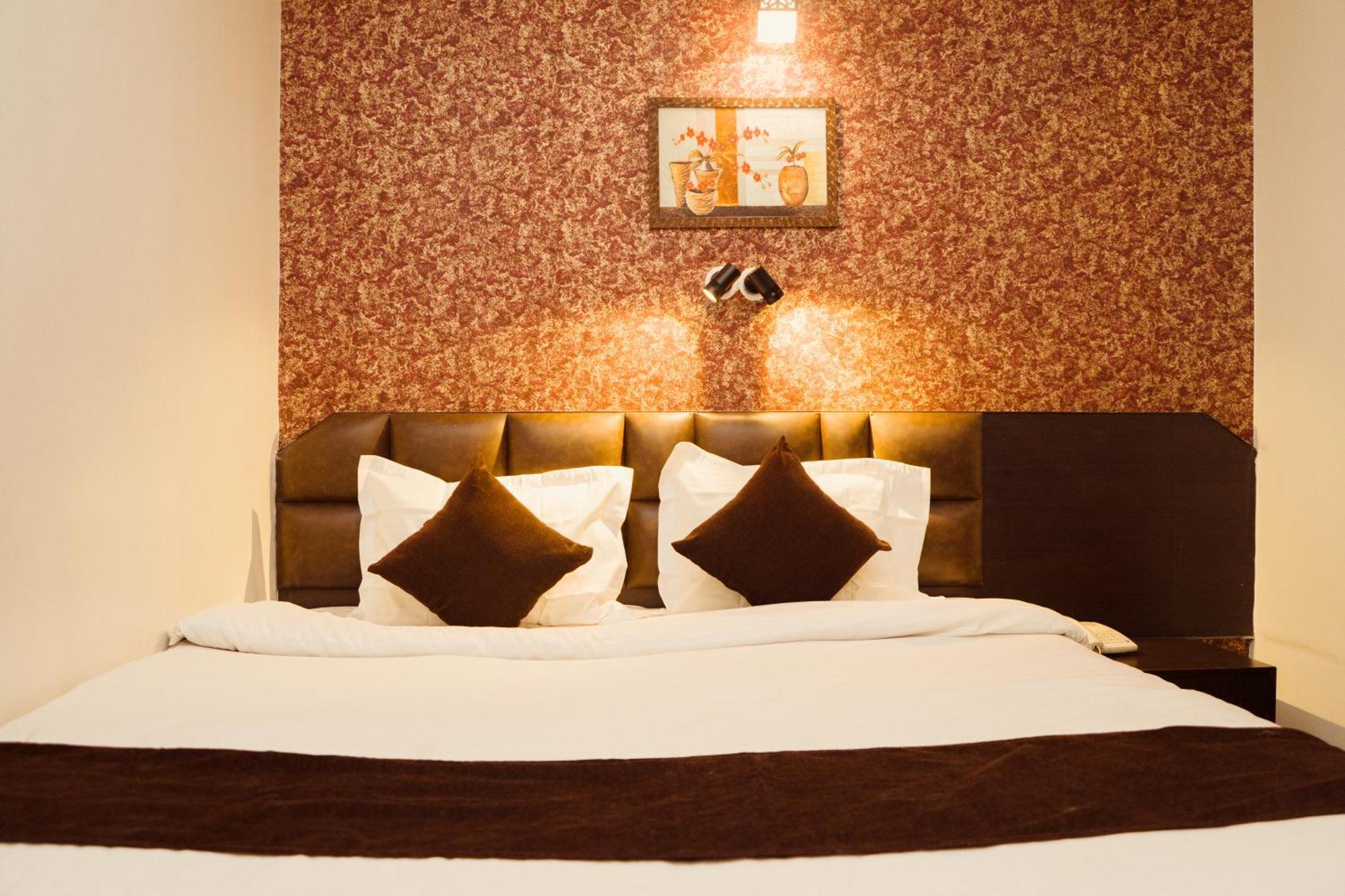 Hotel Siddhi Vinayak Regency, Mg Marg Гангток Екстериор снимка